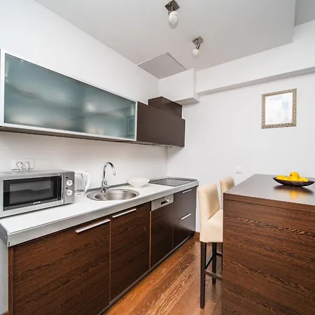 Celenga With Free Offsite Parking *