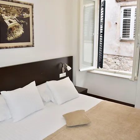 Celenga With Free Offsite Parking