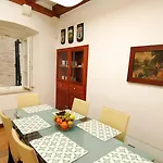 Celenga With Free Offsite Parking