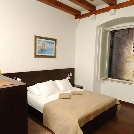 Celenga With Free Offsite Parking Апартаменты *