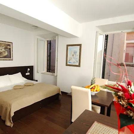 Celenga With Free Offsite Parking Апартаменты