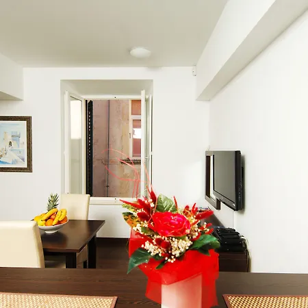 Celenga With Free Offsite Parking