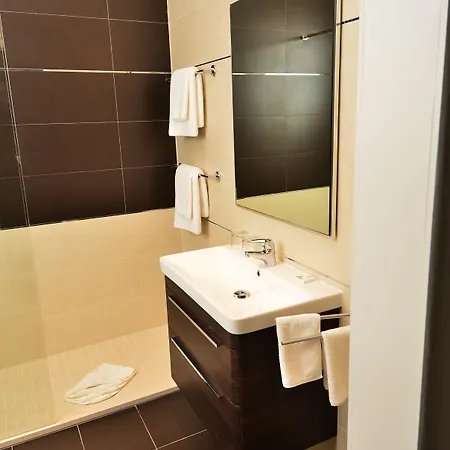 Celenga With Free Offsite Parking Дубровник