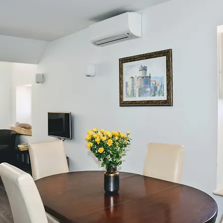 Апартаменты Celenga With Free Offsite Parking Дубровник