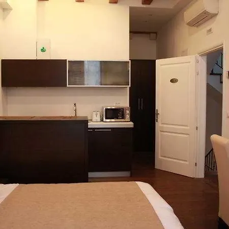 Celenga With Free Offsite Parking