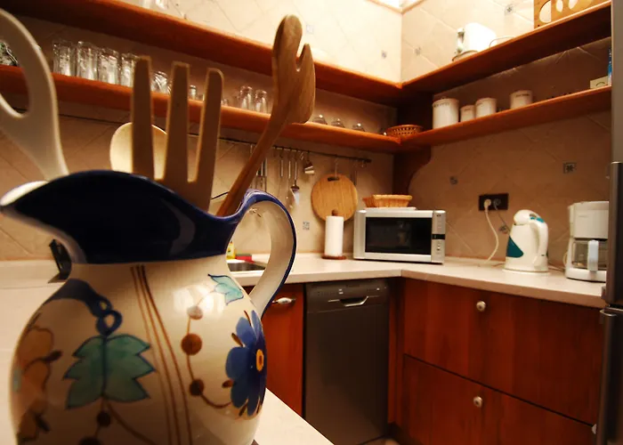 Celenga With Free Offsite Parking *