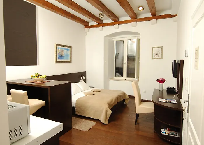 Celenga With Free Offsite Parking *