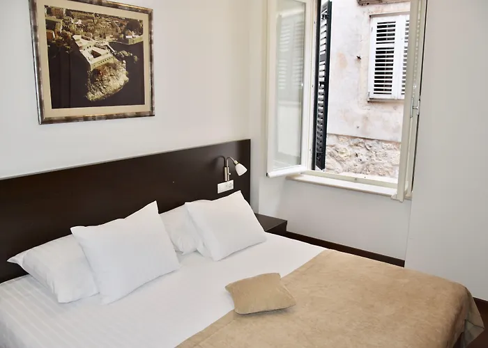 Celenga With Free Offsite Parking