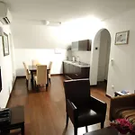 Celenga With Free Offsite Parking Apartman