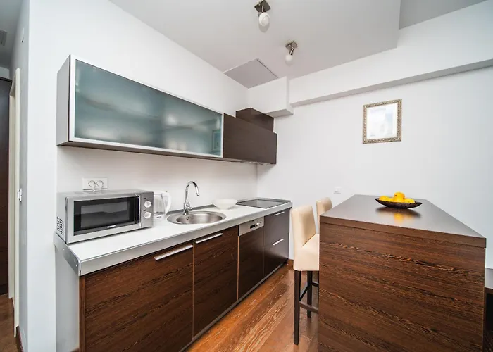 Celenga With Free Offsite Parking *