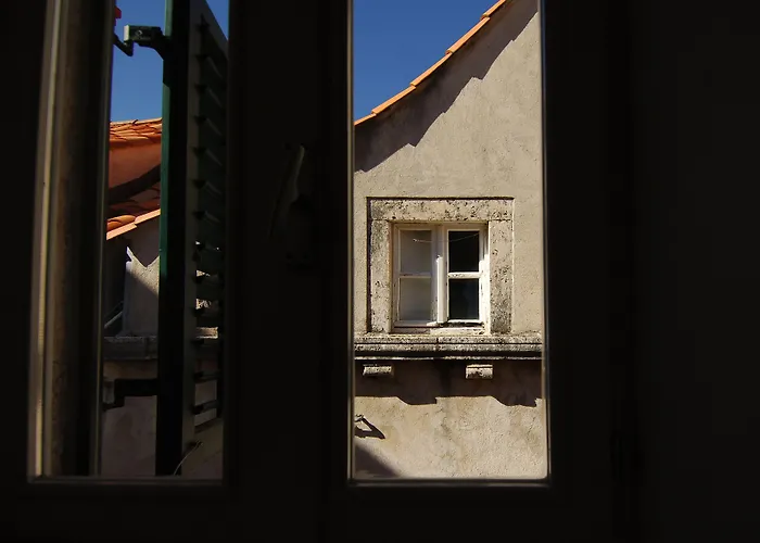 Celenga With Free Offsite Parking