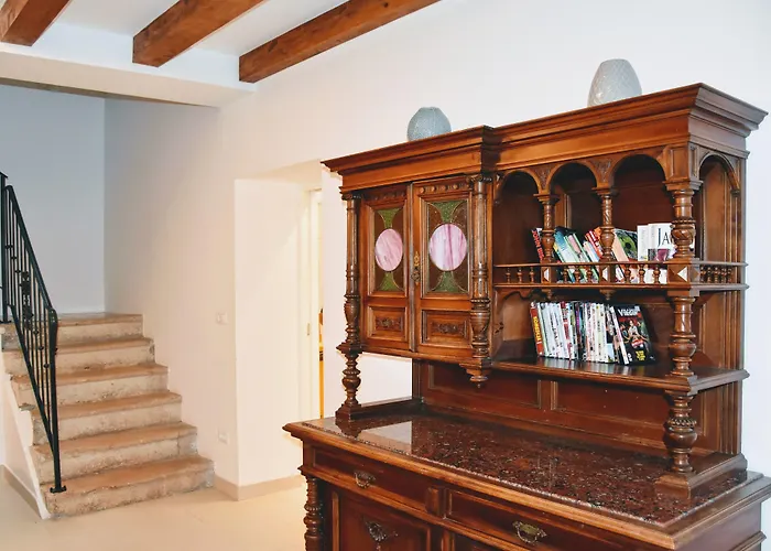 Celenga With Free Offsite Parking